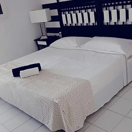 Precioso Primera Linea De Playa Apartamento